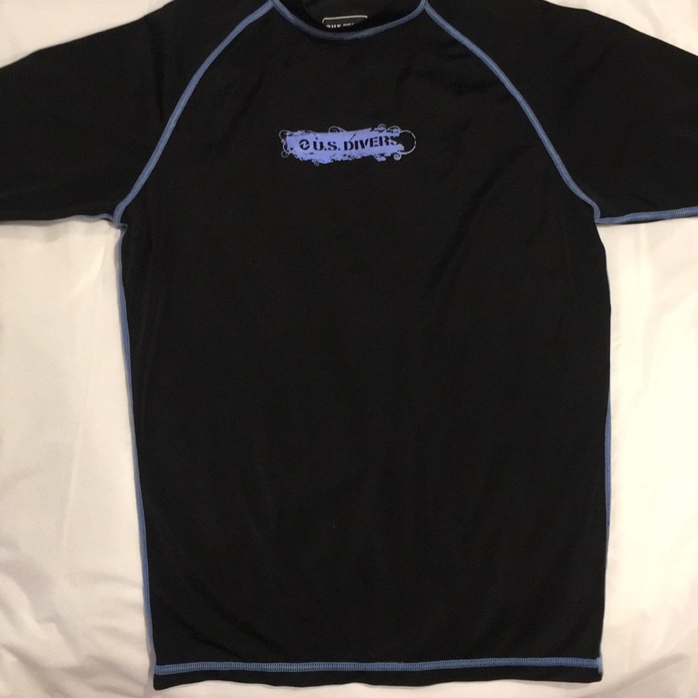 US Divers shirt size S 92% Polyestor 8% Spandex